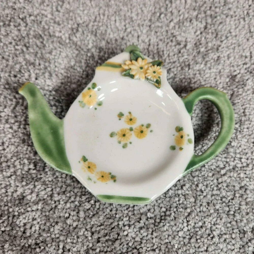 Vintage Tea Bag Rest White Green Floral Teapot Shape Ceramic Small 4.5in